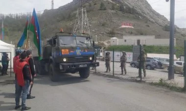 Sülhməramlıların avtomobil karvanı aksiya ərazisindən keçdi