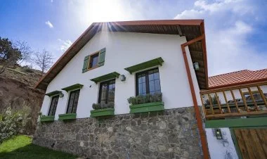 Daha 65 laçınlı doğma yurduna qayıdır