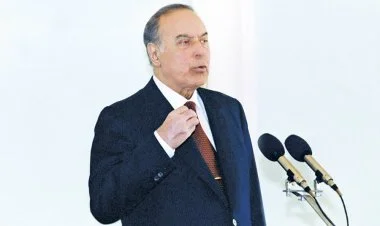 Heydər Əliyev məmurları necə tənbeh edirdi?