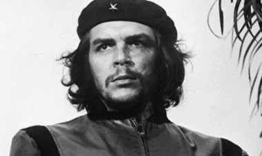 Çe Gevaranı əsir götürən general öldü