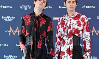 Arvad paltarı geyinənlər - irəli!