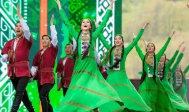 Leyla Əliyeva “Xarıbülbül”dən fotolar paylaşdı