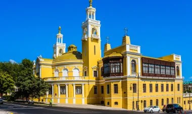 Filarmoniyanın baş dirijoru dəyişdi FOTO