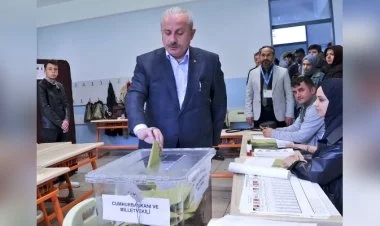 Türkiyədə 16 nazir deputat seçildi