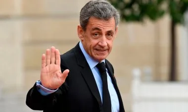 Nikola Sarkoziyə 1 il iş verdilər