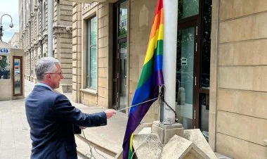 Britaniya səfiri də LGBT+ hüquqlarına dəstək verdi