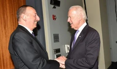 Bayden İlham Əliyevi təbrik etdi