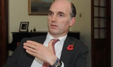 Böyük Britaniyanın dövlət naziri Ermənistana səfər edir