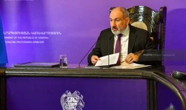 Paşinyan İrəvanda mətbuat konfransı keçirir YENİLƏNİR