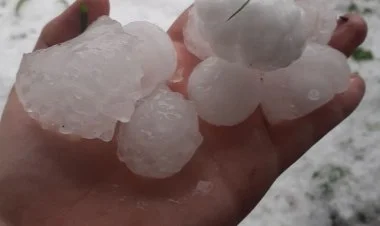 Krasnodarda "pişik başı" boyda dolu yağıb FOTO
