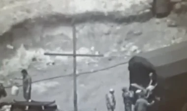 Rusiya hərbçıləri qanunsuz silahlı dəstələri himayə edir