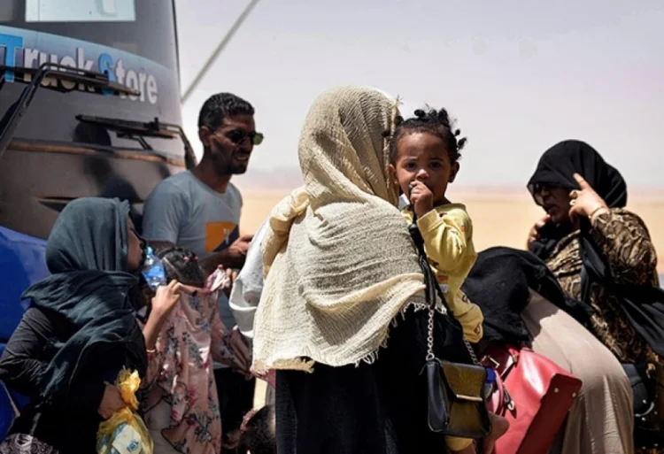 200 min insan Sudanı tərk edib