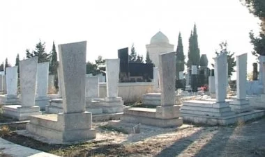 Ölülərin qızıl dişlərini oğurlayan dəstə ələ keçdi