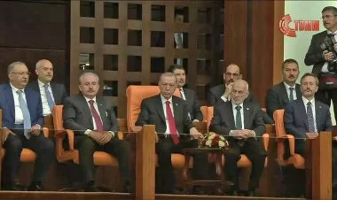 TBMM-də millət vəkillərinin andiçmə mərasimi başlayıb