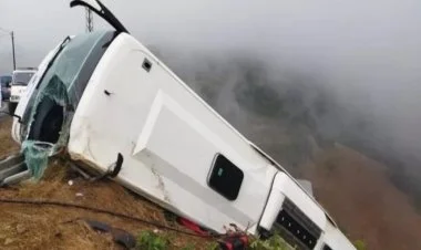 Türkiyədə sərnişin avtobusu aşıb, çox sayda yaralı var