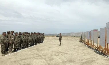 Ordumuzun artilleriya rəisləri ilə toplanış keçirilib VİDEO