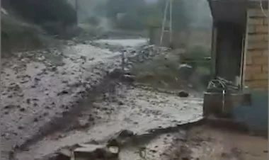 İsmayıllıda sel fəlakəti, sel Lahıcda da həyatı iflic edib