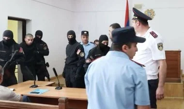 İrəvanda yolunu azmış əsgərin məhkəməsi olub