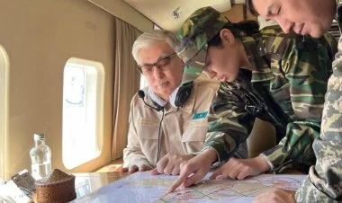 Qazaxıstan prezidenti meşə yanğını baş verən əraziyə gedib