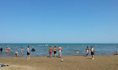 Sağlamlıq üçün təhlükəli olan çimərliklərin adları açıqlanıb