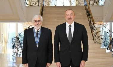 İlham Əliyev Oqtay Mirqasımova “İstiqlal” ordeni verdi VİDEO