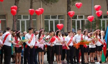 Məktəblərdə “Son zəng”dir