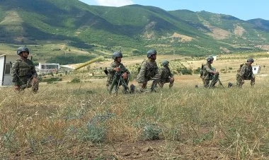 Hərbi vəzifəlilərin təlim toplanışı başa çatıb VİDEO