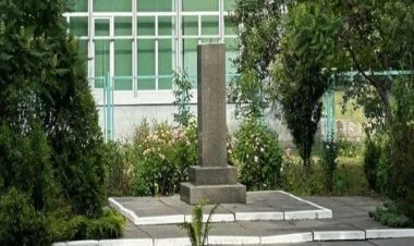 Yuri Qaqarinin Kiyevdəki büstü sökülüb