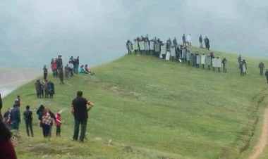 Gədəbəydə əhali ilə polisin qarşıdurması FOTO