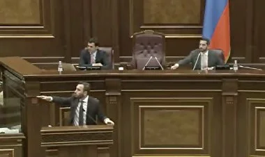 Ermənistan parlamentində yenə qırğındır