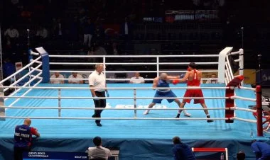 Boksçumuz erməni rəqibinə qalib gəldi