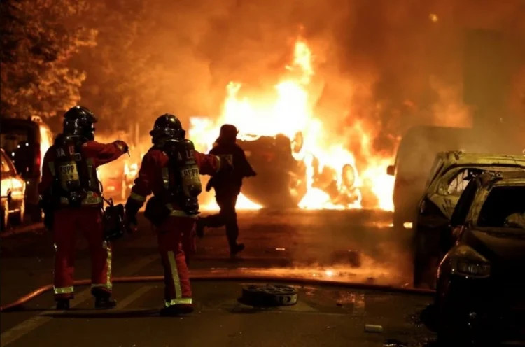 Fransada baş verən toqquşmalarda 77 nəfər saxlanılıb