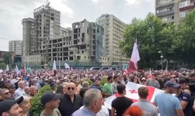 Tbilisidə etiraz aksiyası keçirilir, saxlanılanlar var