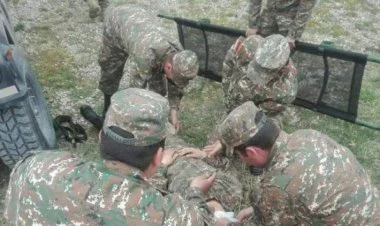 Sərhəddə təxribat törədən erməni hərbçi yaralandı