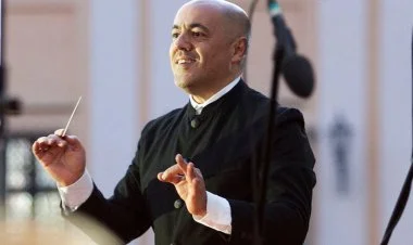 Yalçın Adıgözəlov Simfonik Orkestrin bədii rəhbəri oldu