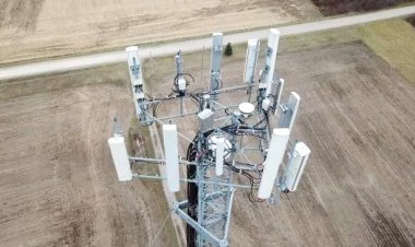 Mobil operatorun enerji bloklarını oğurlayan dəstə tutuldu