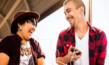 İnsanların ana dili ilə musiqi bacarıqları arasında əlaqə