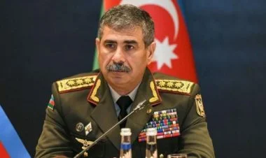 Azərbaycan müdafiə naziri Türkiyədə səfərdədir