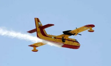 Yanğınsöndürən təyyarə qəzaya uğradı VİDEO