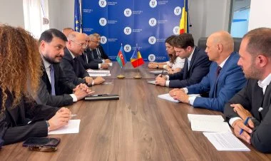 Pərviz Şahbazov Rumıniyadan olan həmkarı ilə görüşüb