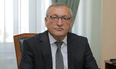 Qondarma "DQR"-in oyuncaq "parlament sədri" istefa verib