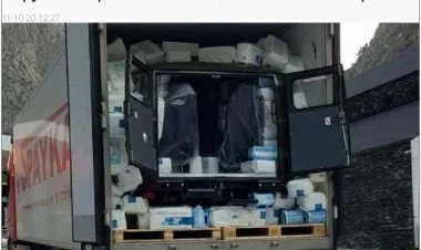 Kornidzorda dayanan yük maşınları hərbi daşımalarda tutulub