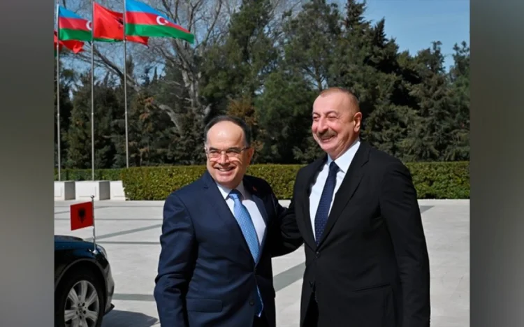 lham Əliyev Albaniya Prezidentini qarşıladı