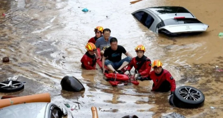 Cənubi Koreyada leysan yağışlarında 49 nəfər öldü