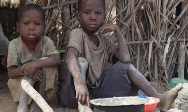 Nigeriyada 700 min uşaq aclıq təhlükəsi ilə üzləşib