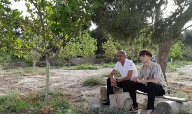 Elmar Hüseynovun ailəsi 17 il sonra Azərbaycanda