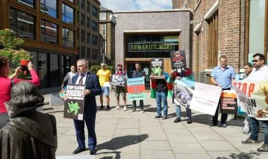 Londondakı icmamızdan “Amnesty İnternational”a etiraz