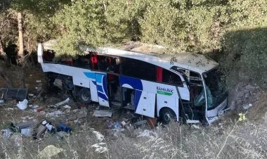 Türkiyədə ağır yol qəzası: 12 nəfər ölüb, 19 nəfər yaralanıb