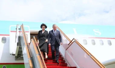 Şavkat Mirziyoyev Azərbaycana dövlət səfərinə gəlib FOTO