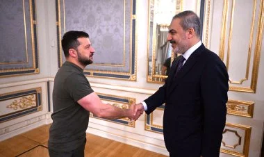 Hakan Fidan Kiyevdə Volodimir Zelenski ilə görüşüb